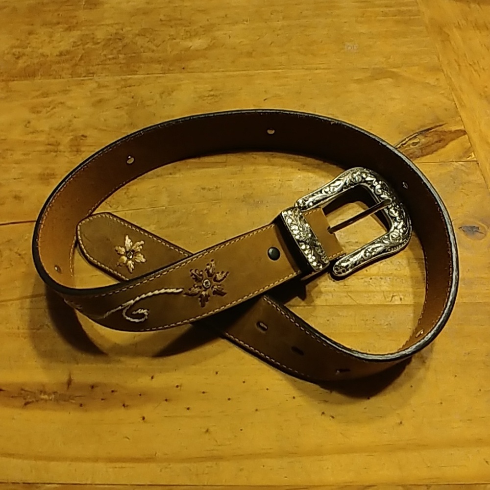 Nocona belt